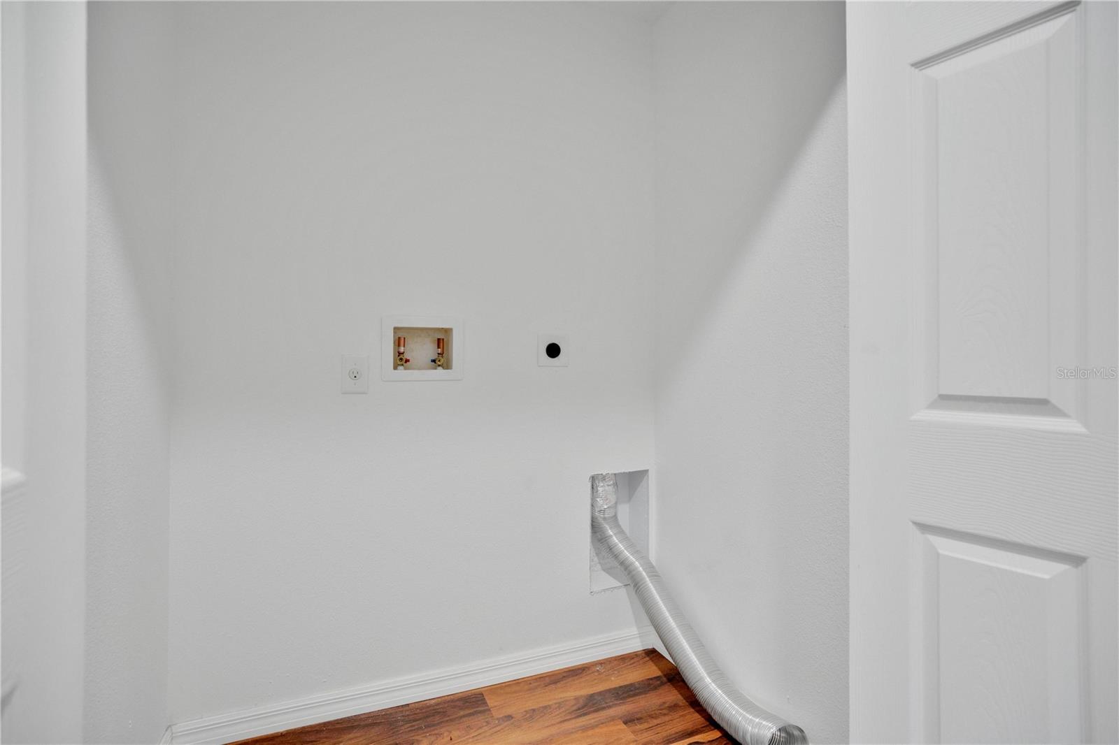 Image 20 of 29 For 776 Broadway Street