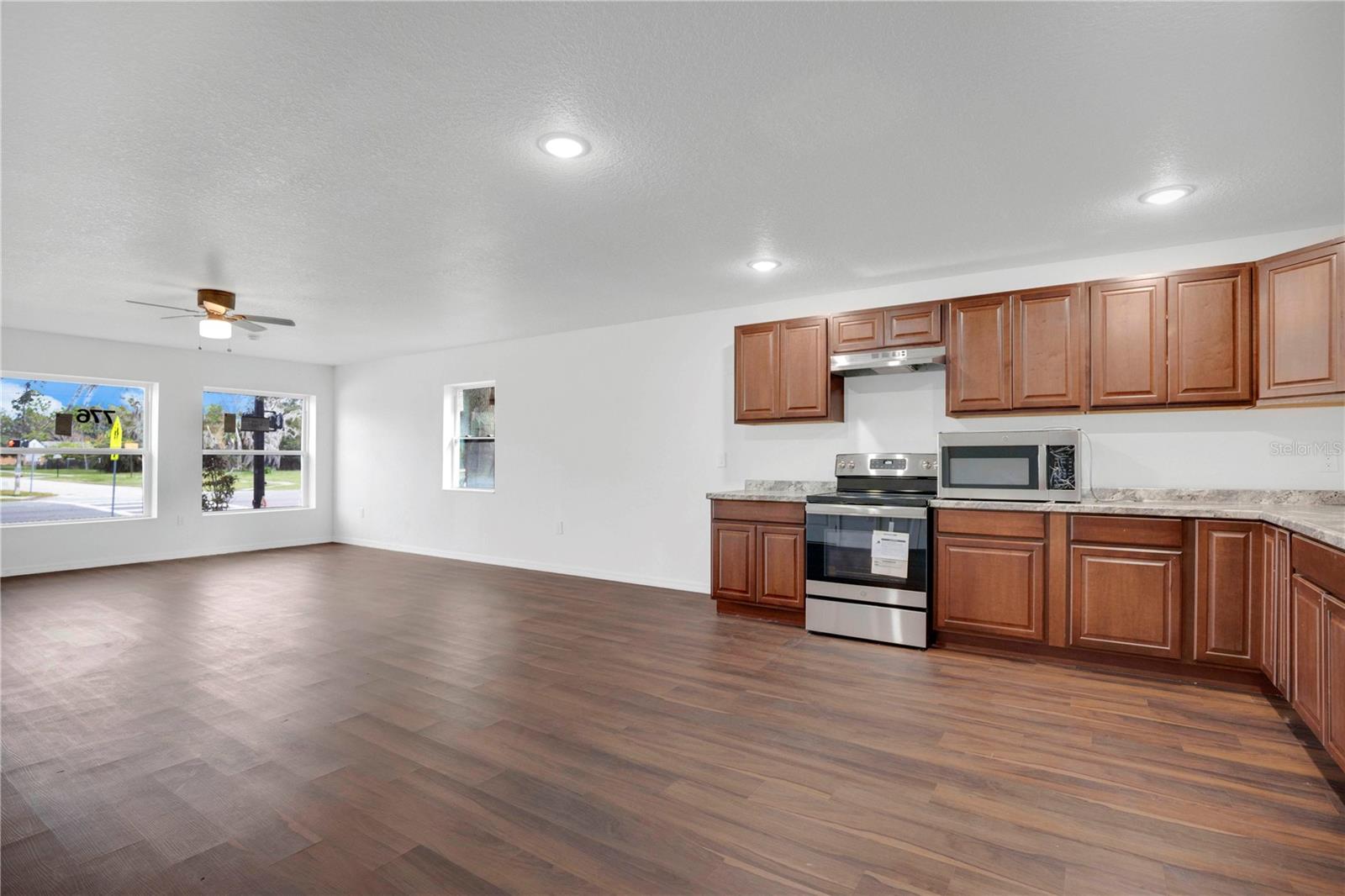 Image 29 of 29 For 776 Broadway Street