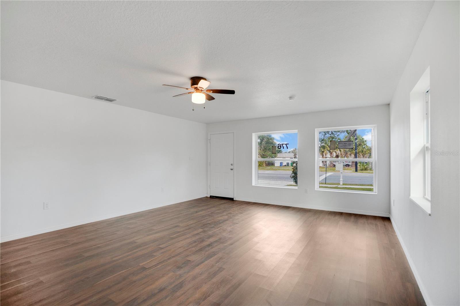 Image 6 of 29 For 776 Broadway Street