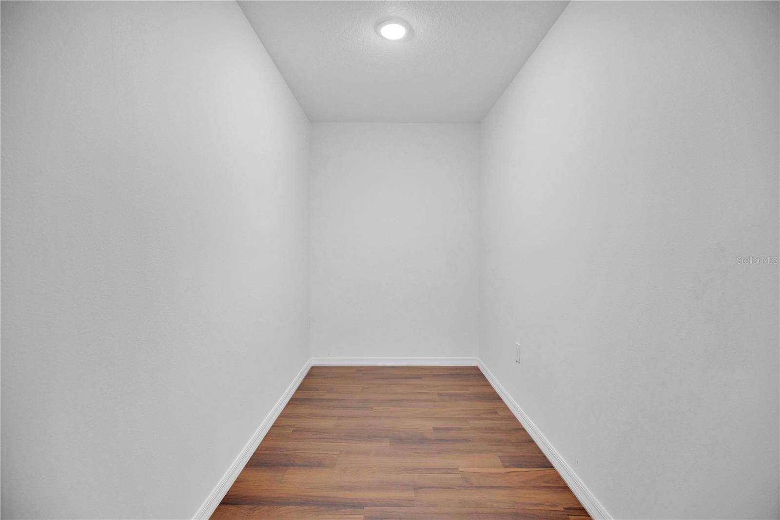 Image 8 of 29 For 776 Broadway Street