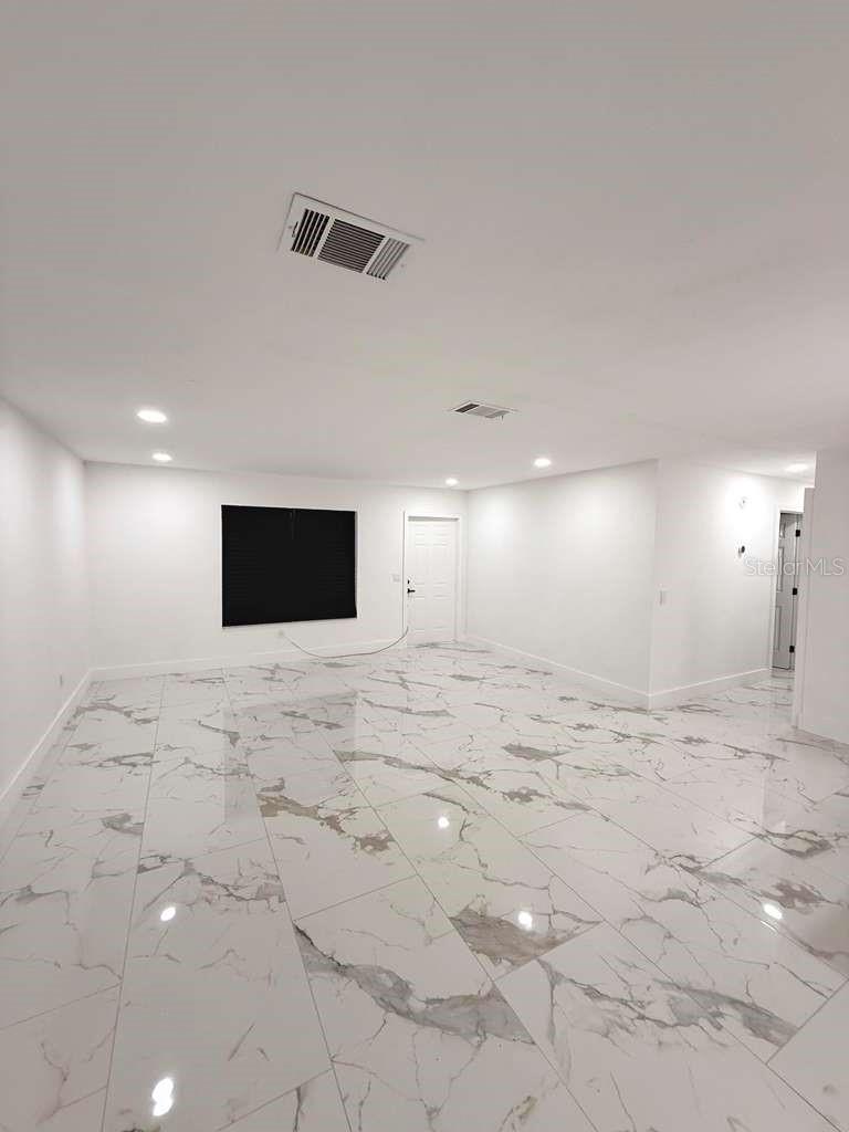 Image 19 of 29 For 1048 Newbern Street Ne