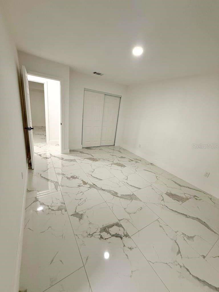 Image 5 of 29 For 1048 Newbern Street Ne