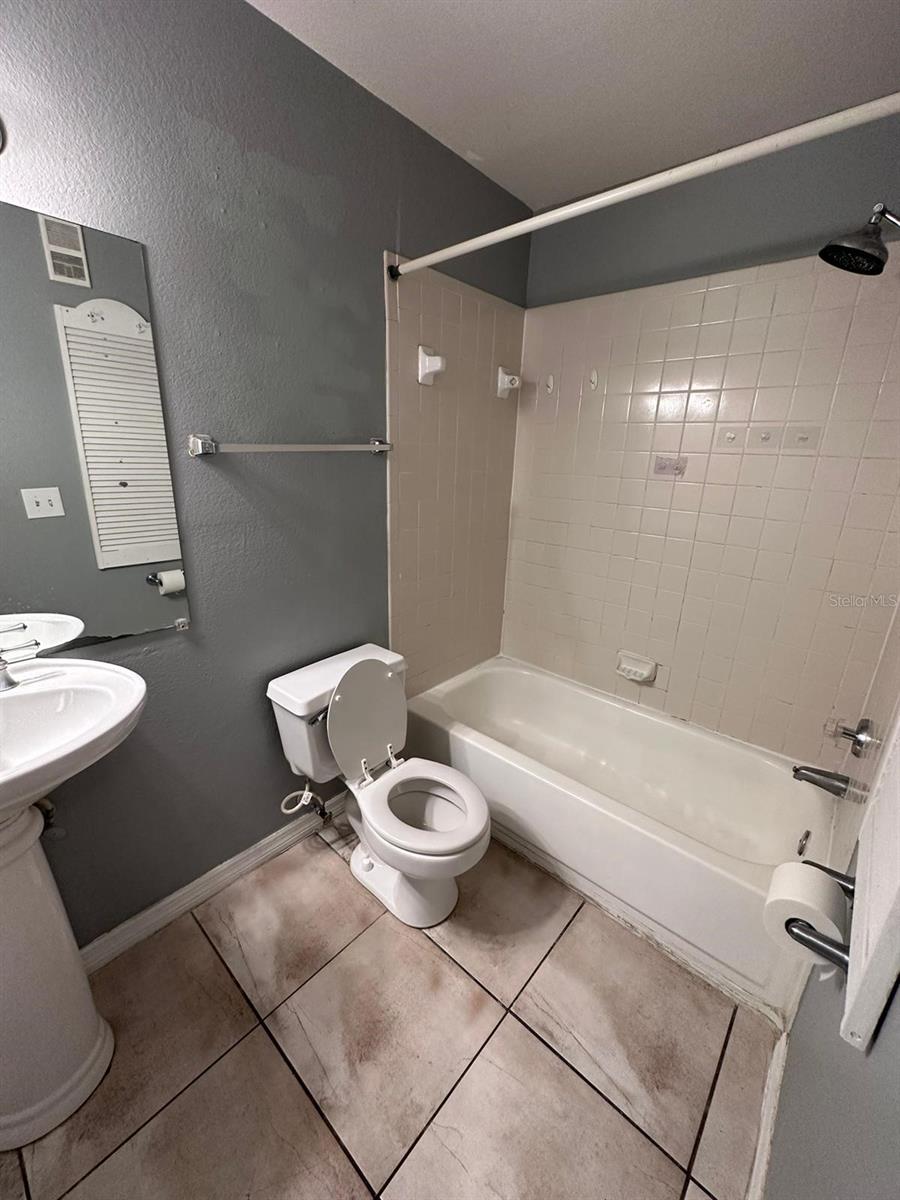 Image 5 of 10 For 1051 Hiawassee Road 2134