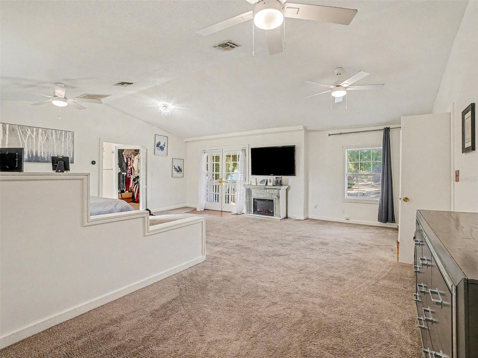 Image 24 of 37 For 3108 Harrison Avenue