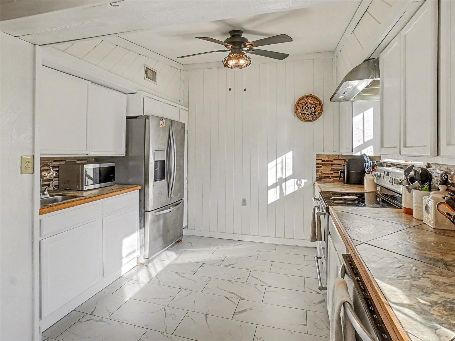 Image 8 of 37 For 3108 Harrison Avenue