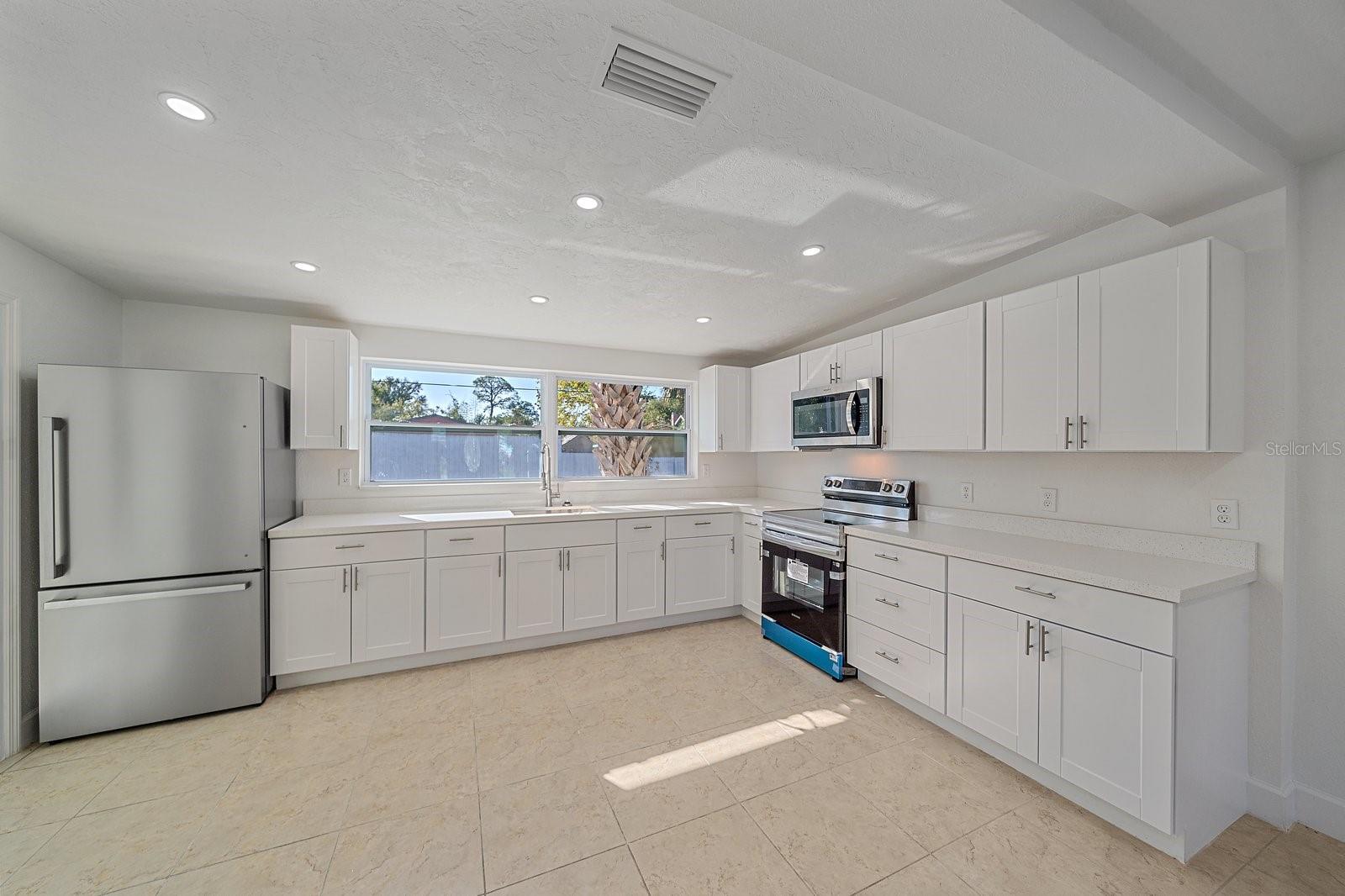 Image 7 of 25 For 2138 Pine Terrace