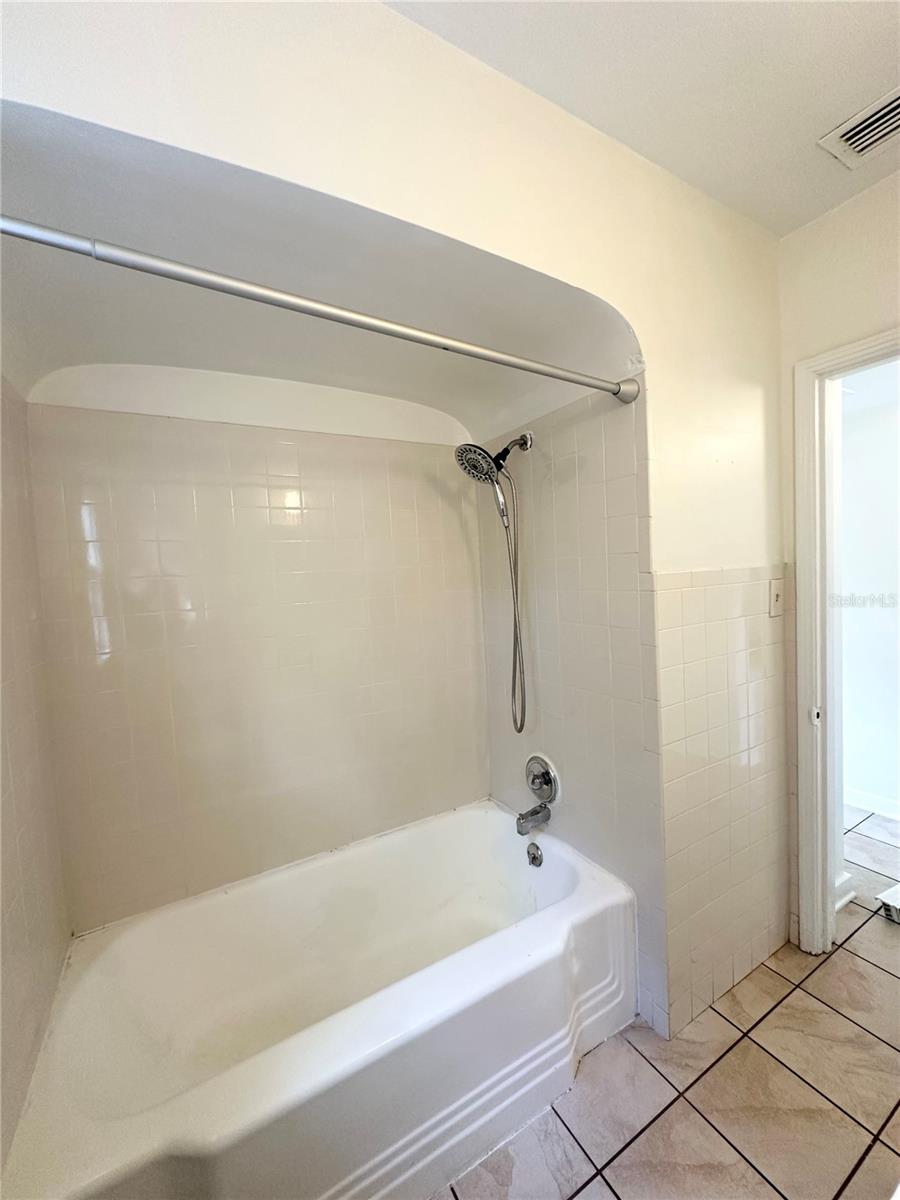 Image 13 of 19 For 205 Marks Street