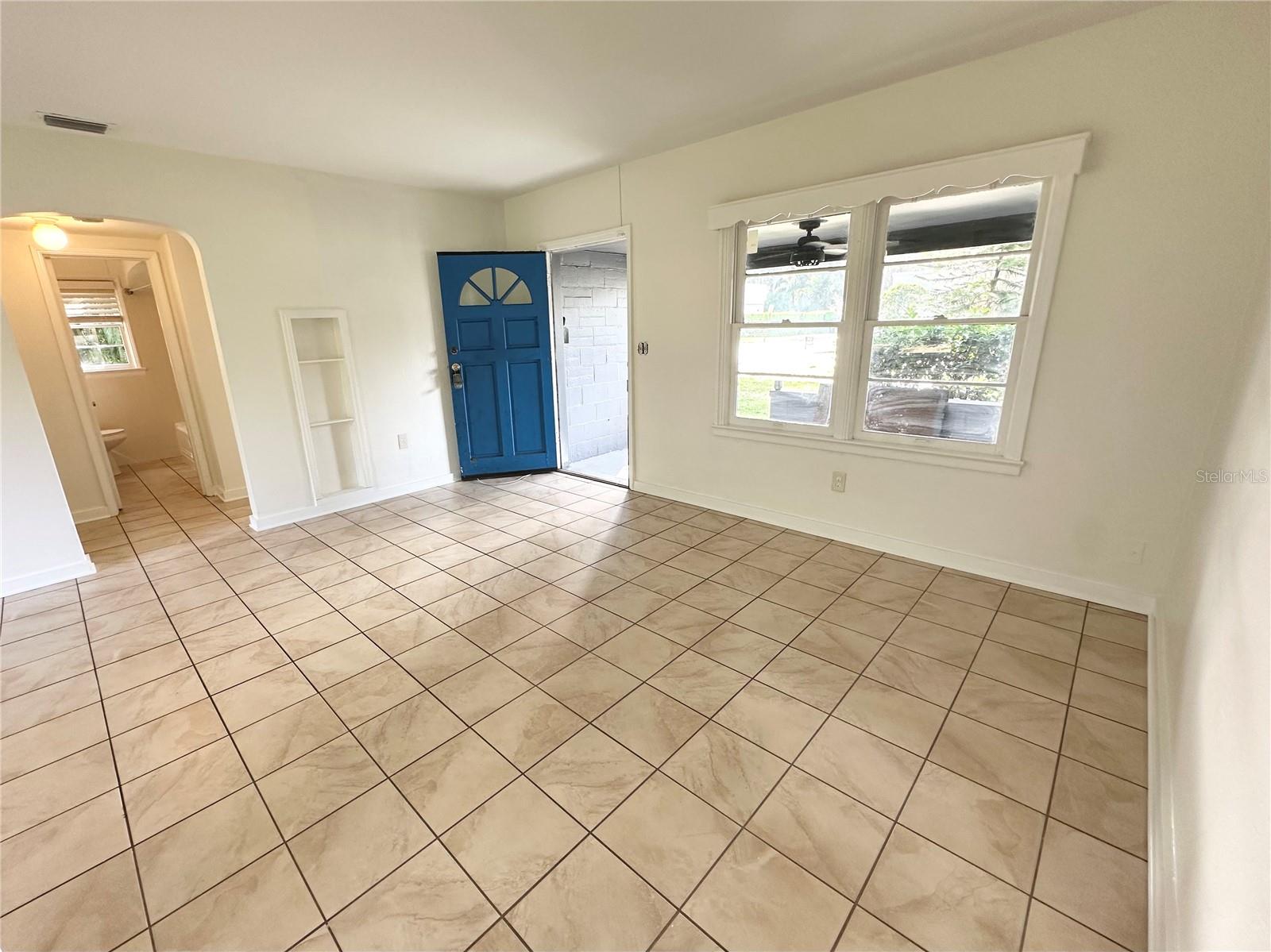 Image 5 of 19 For 205 Marks Street