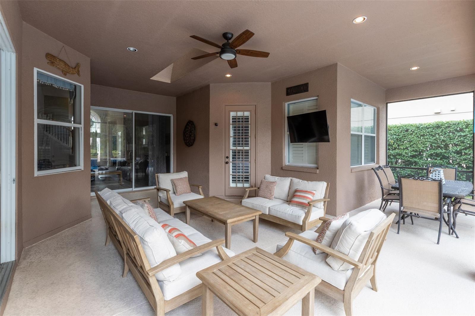 Image 16 of 17 For 1084 Shadowmoss Circle