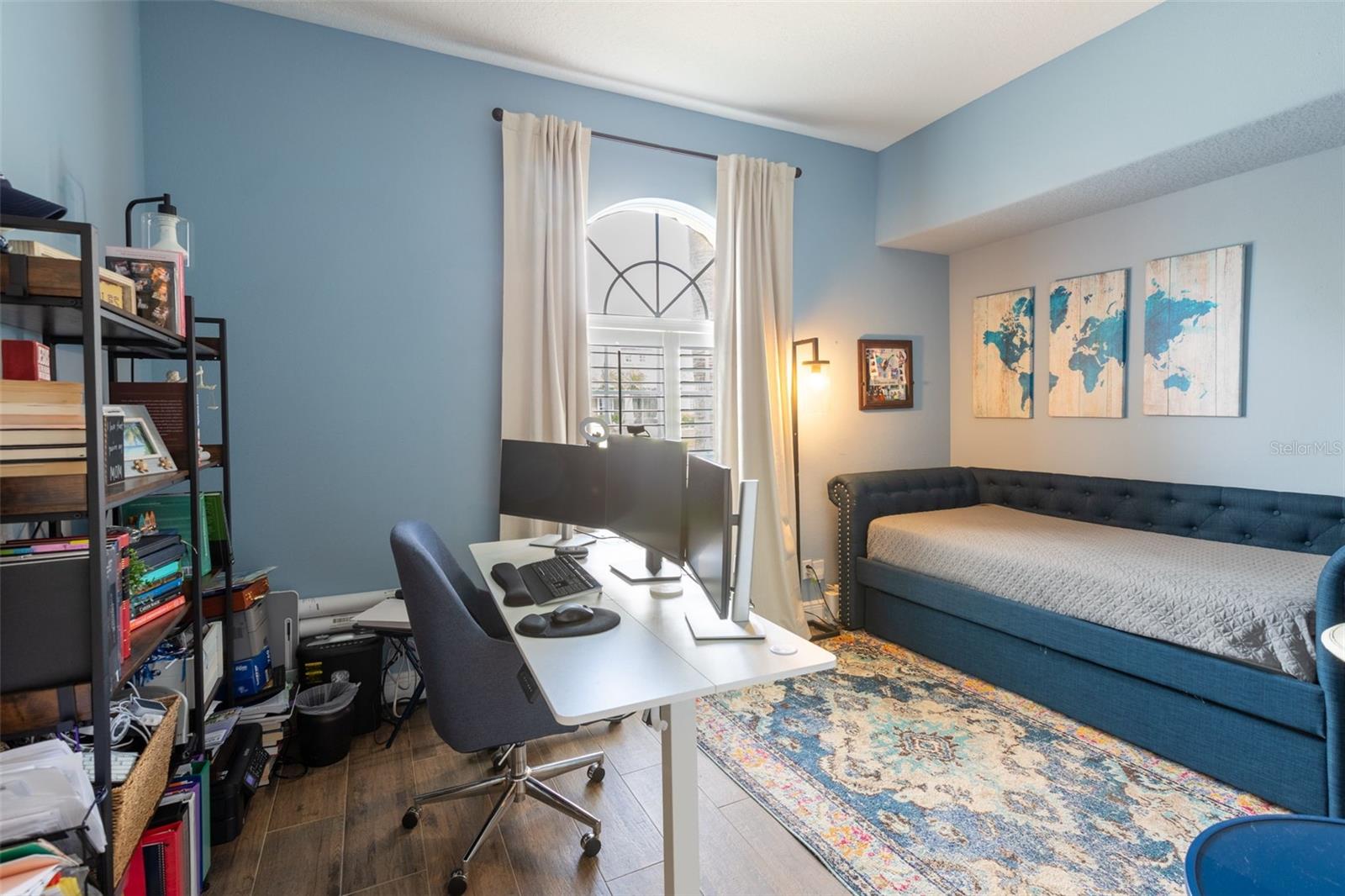 Image 4 of 17 For 1084 Shadowmoss Circle