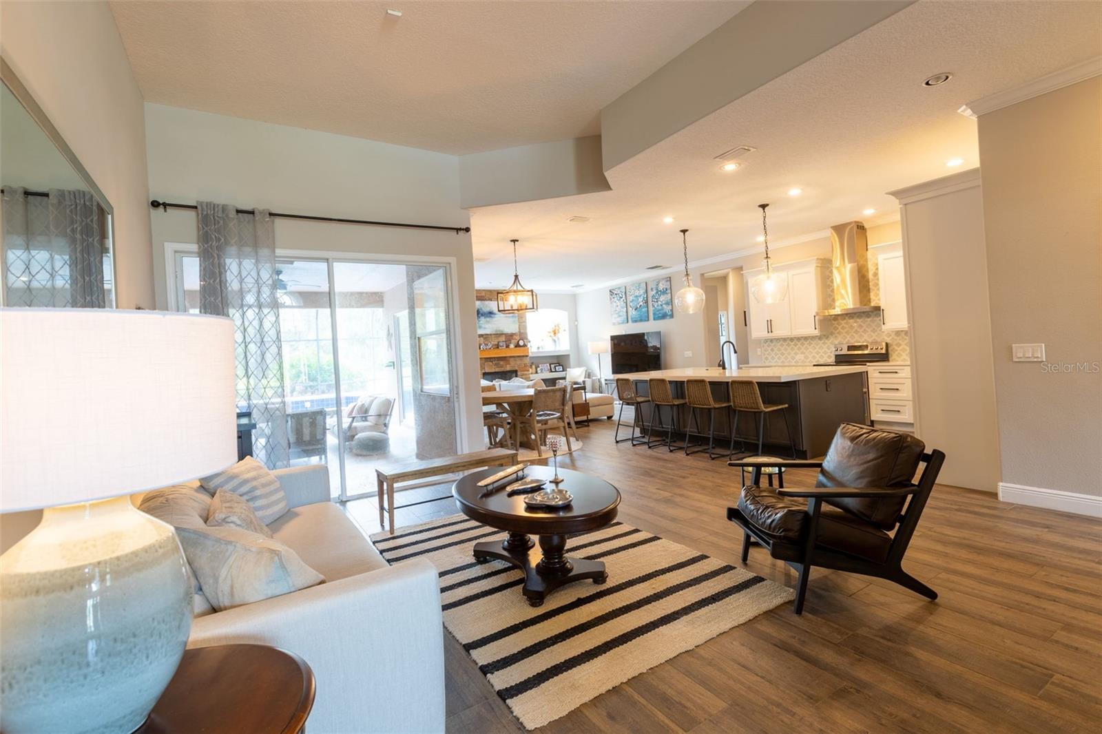 Image 5 of 17 For 1084 Shadowmoss Circle