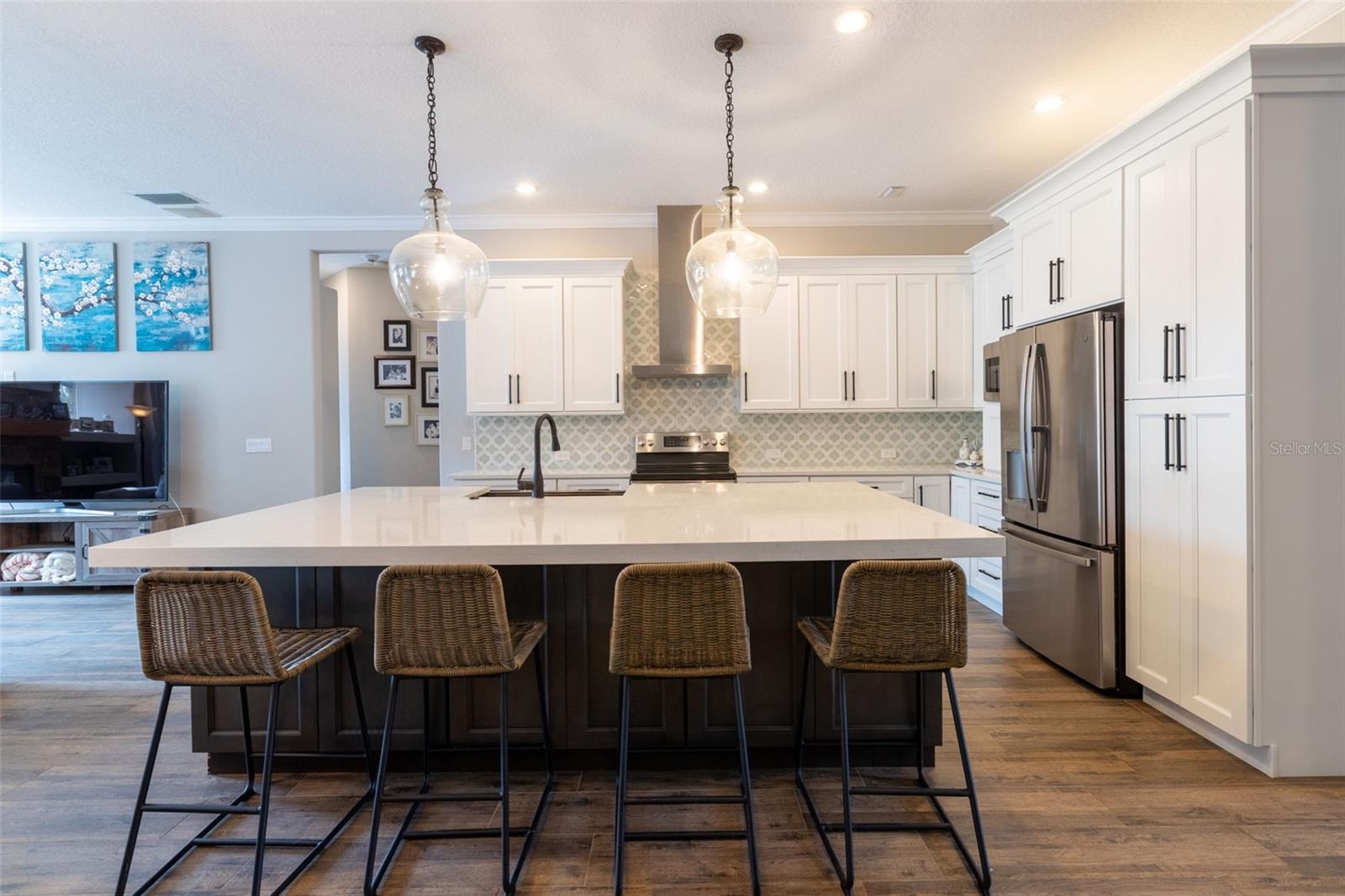 Image 6 of 17 For 1084 Shadowmoss Circle