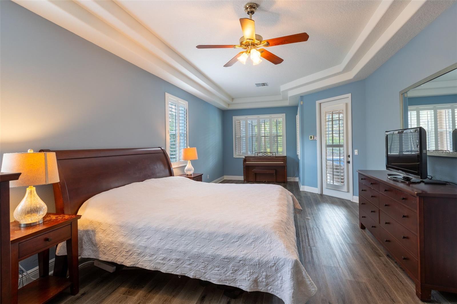 Image 9 of 17 For 1084 Shadowmoss Circle