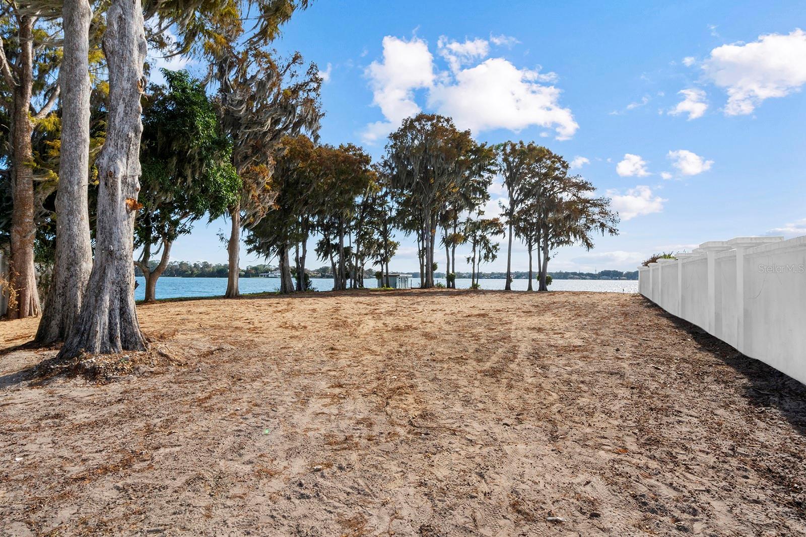 Image 3 of 10 For 127 Whitecaps Circle