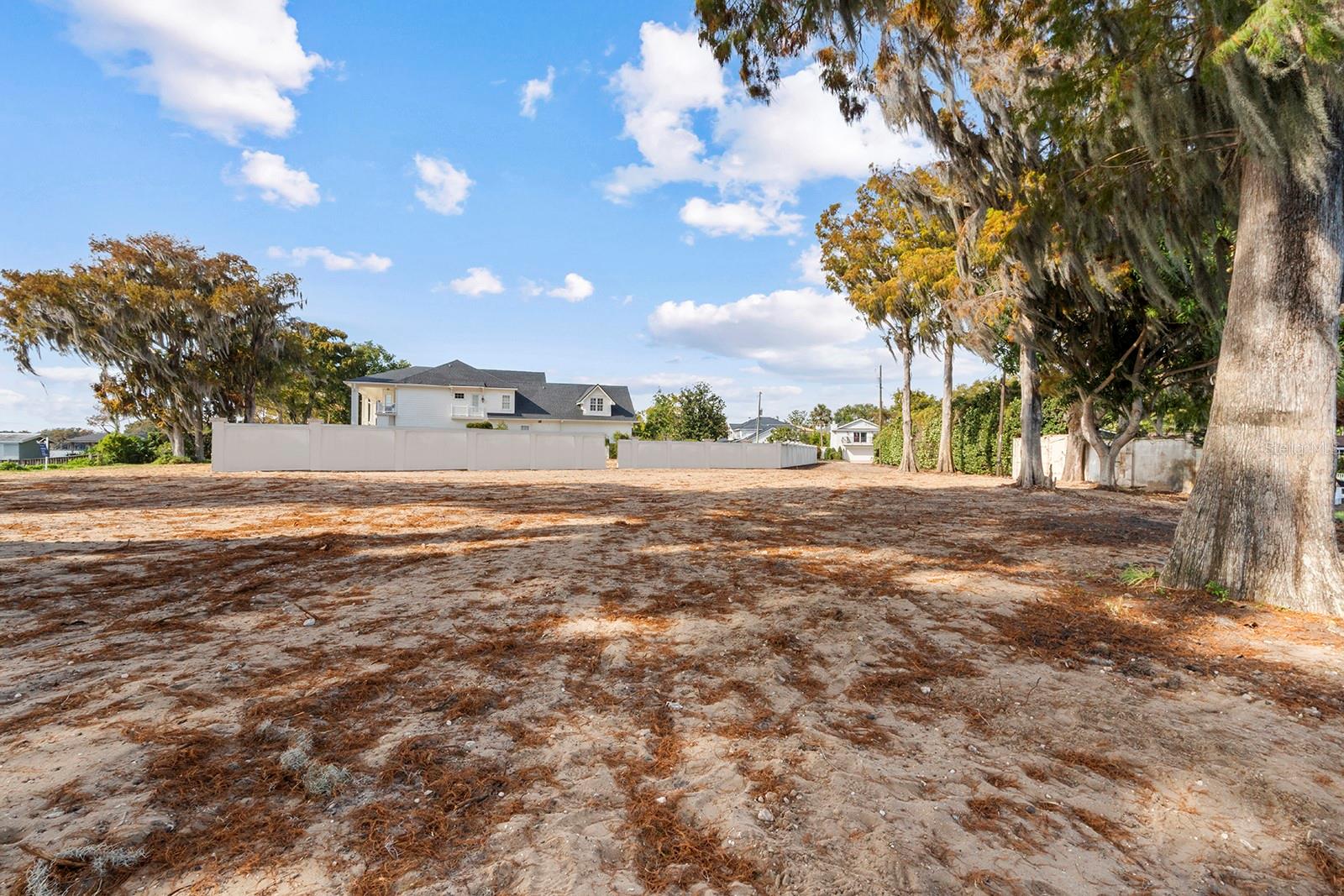 Image 4 of 10 For 127 Whitecaps Circle