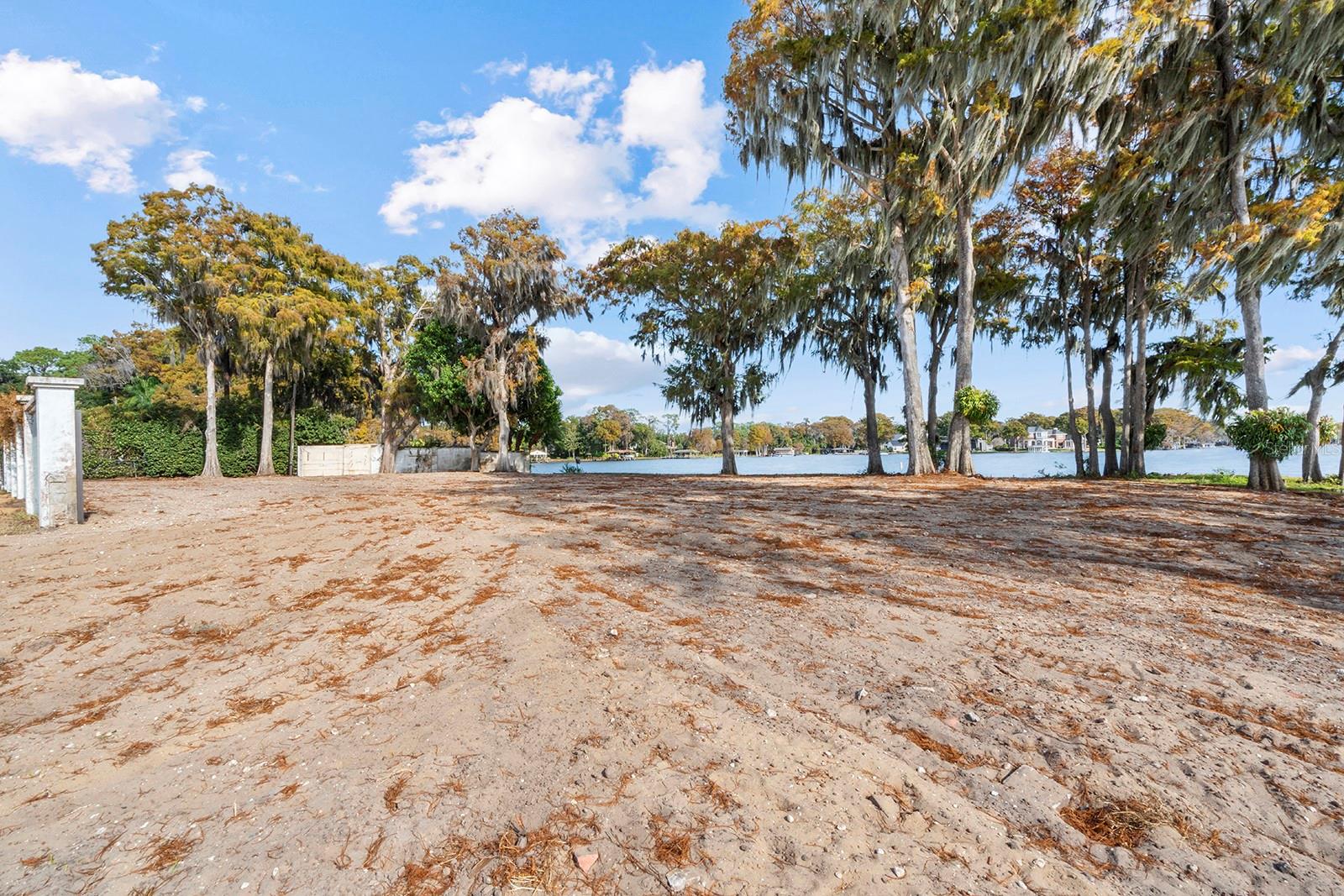 Image 5 of 10 For 127 Whitecaps Circle