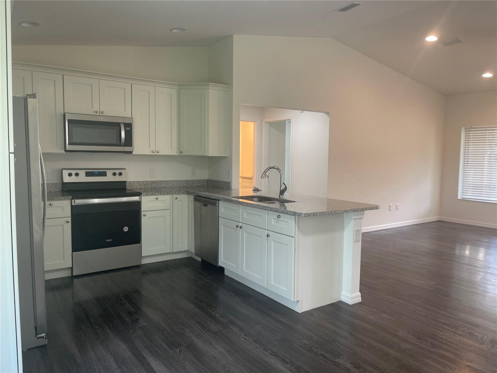 Image 3 of 20 For 15 Larch Course