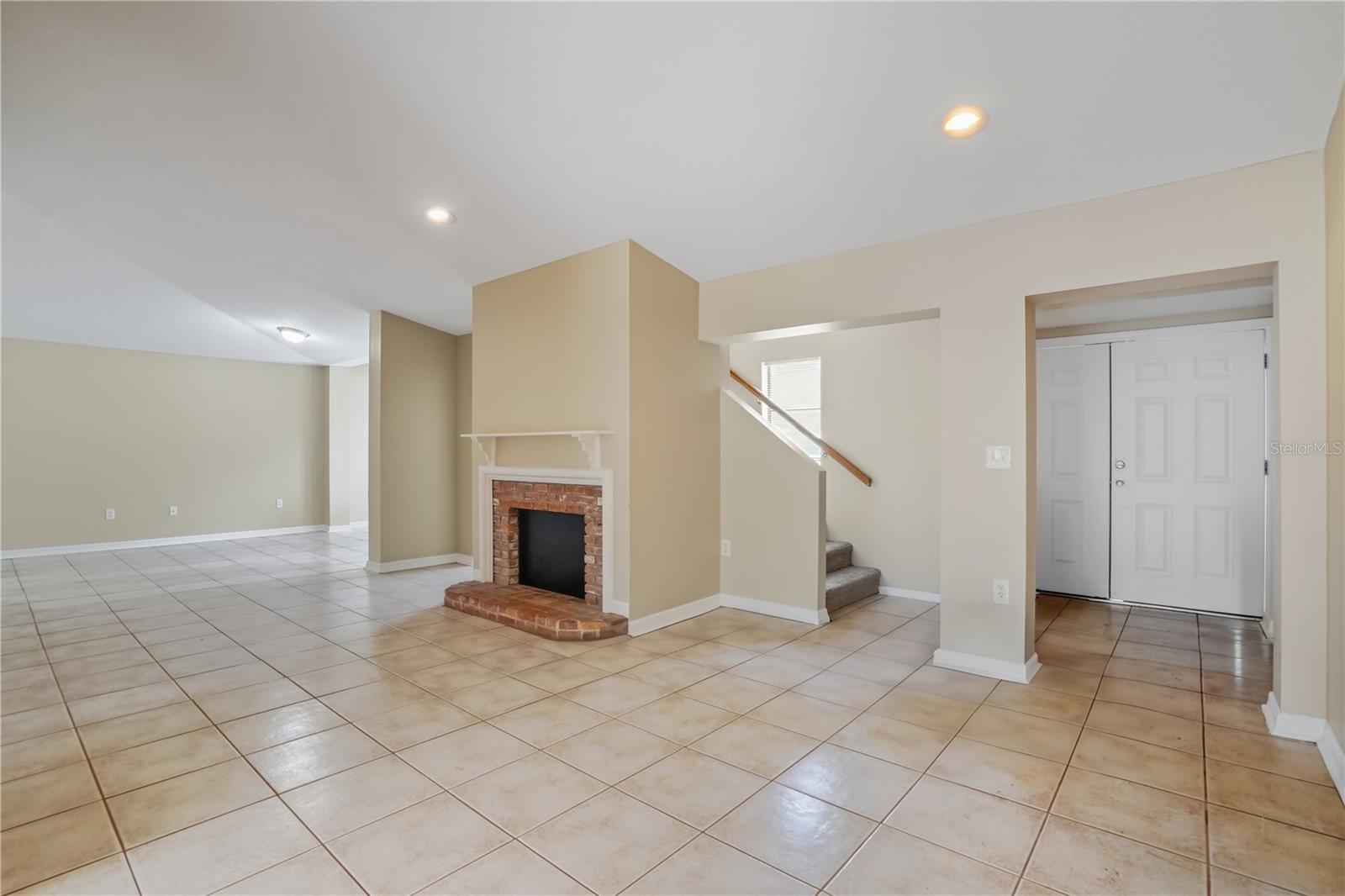 Image 11 of 43 For 405 Park Ridge Avenue