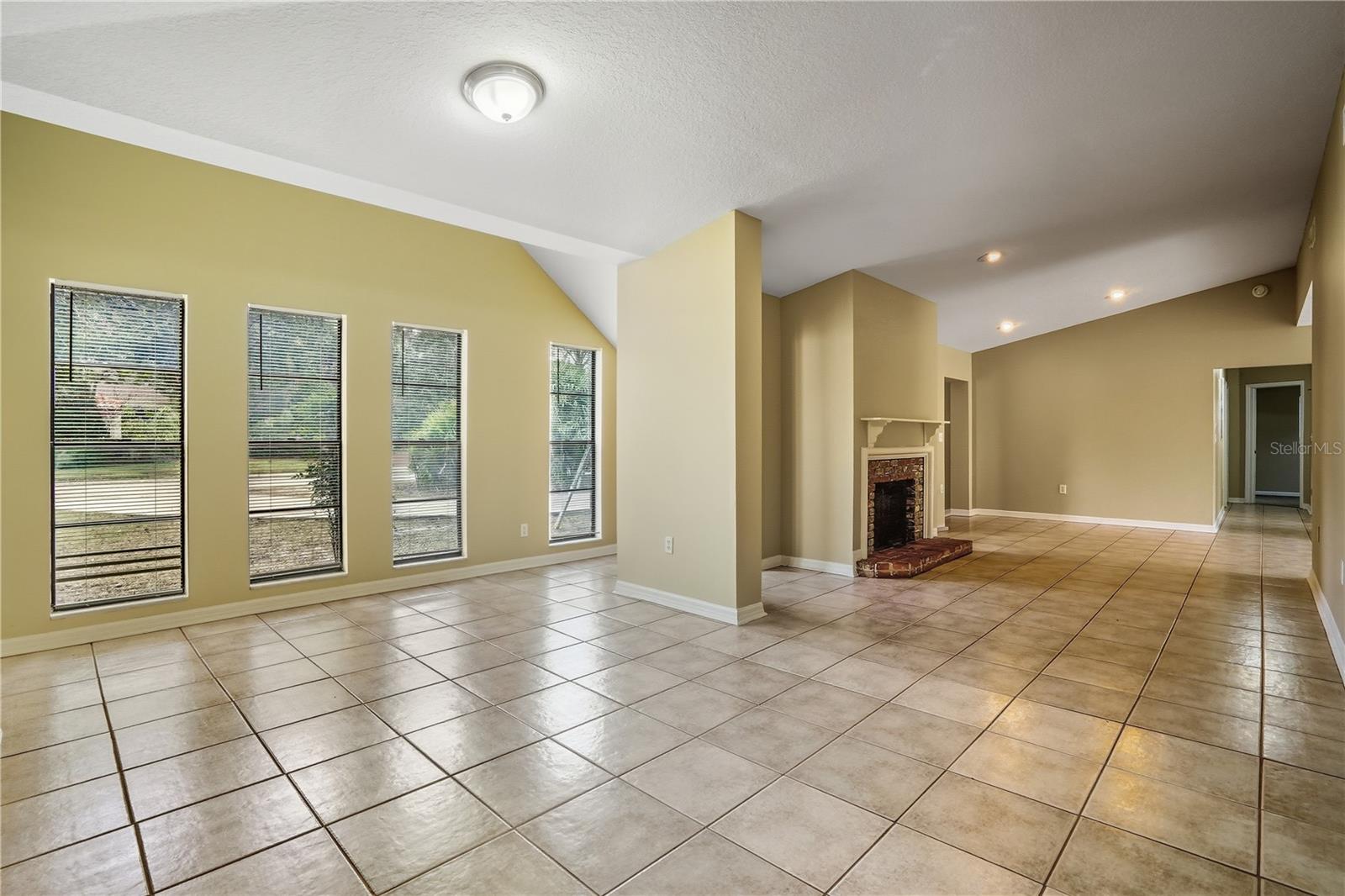 Image 12 of 43 For 405 Park Ridge Avenue