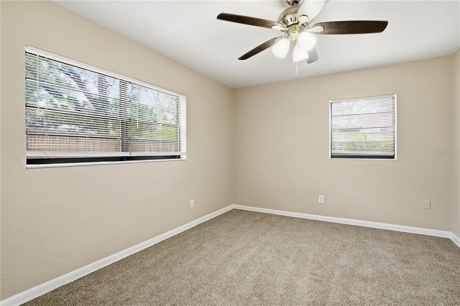 Image 26 of 43 For 405 Park Ridge Avenue