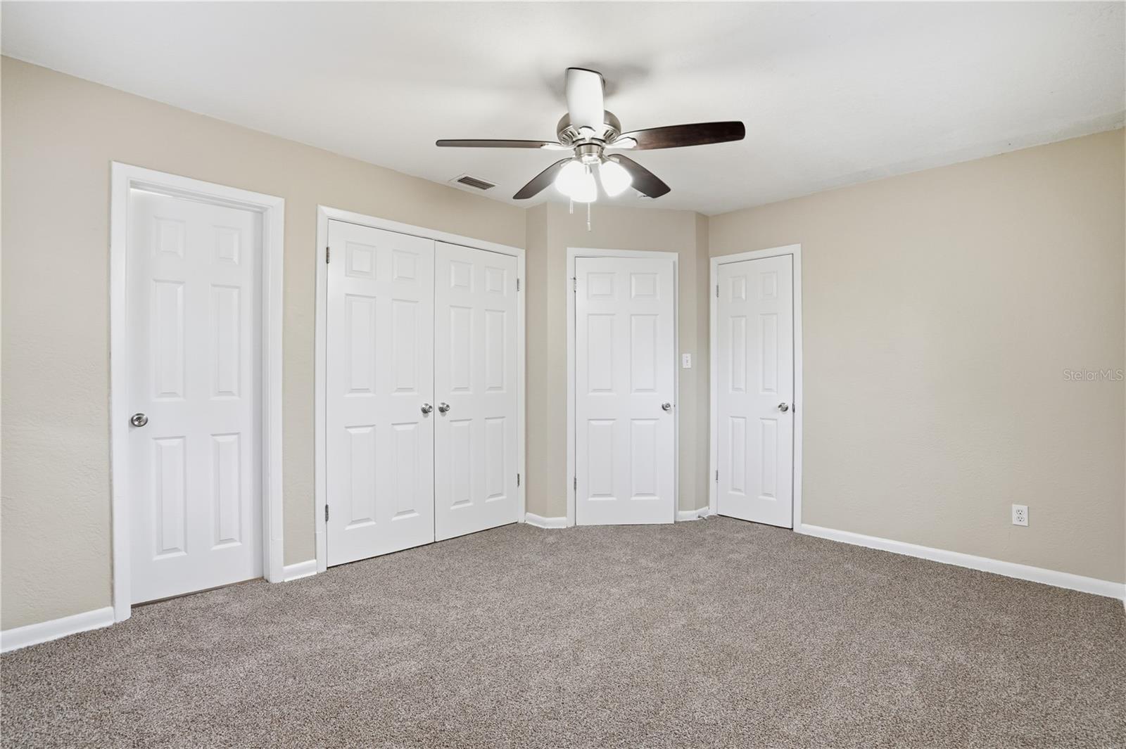 Image 27 of 43 For 405 Park Ridge Avenue