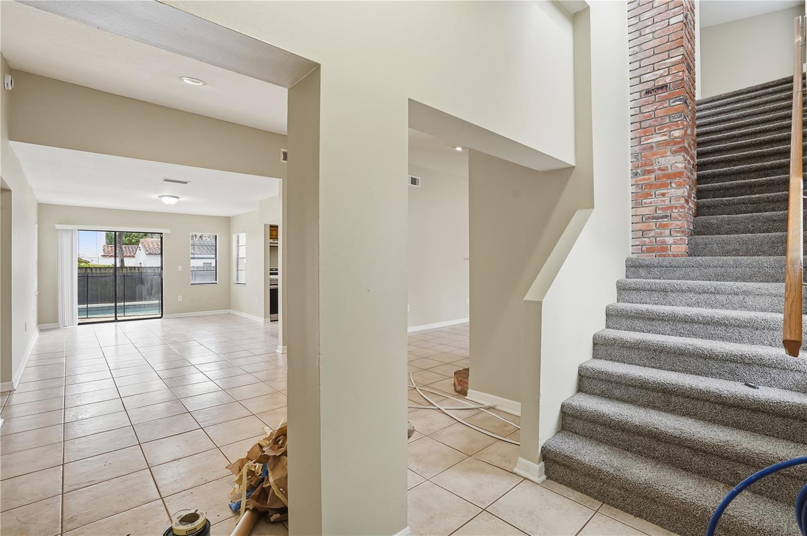 Image 8 of 43 For 405 Park Ridge Avenue