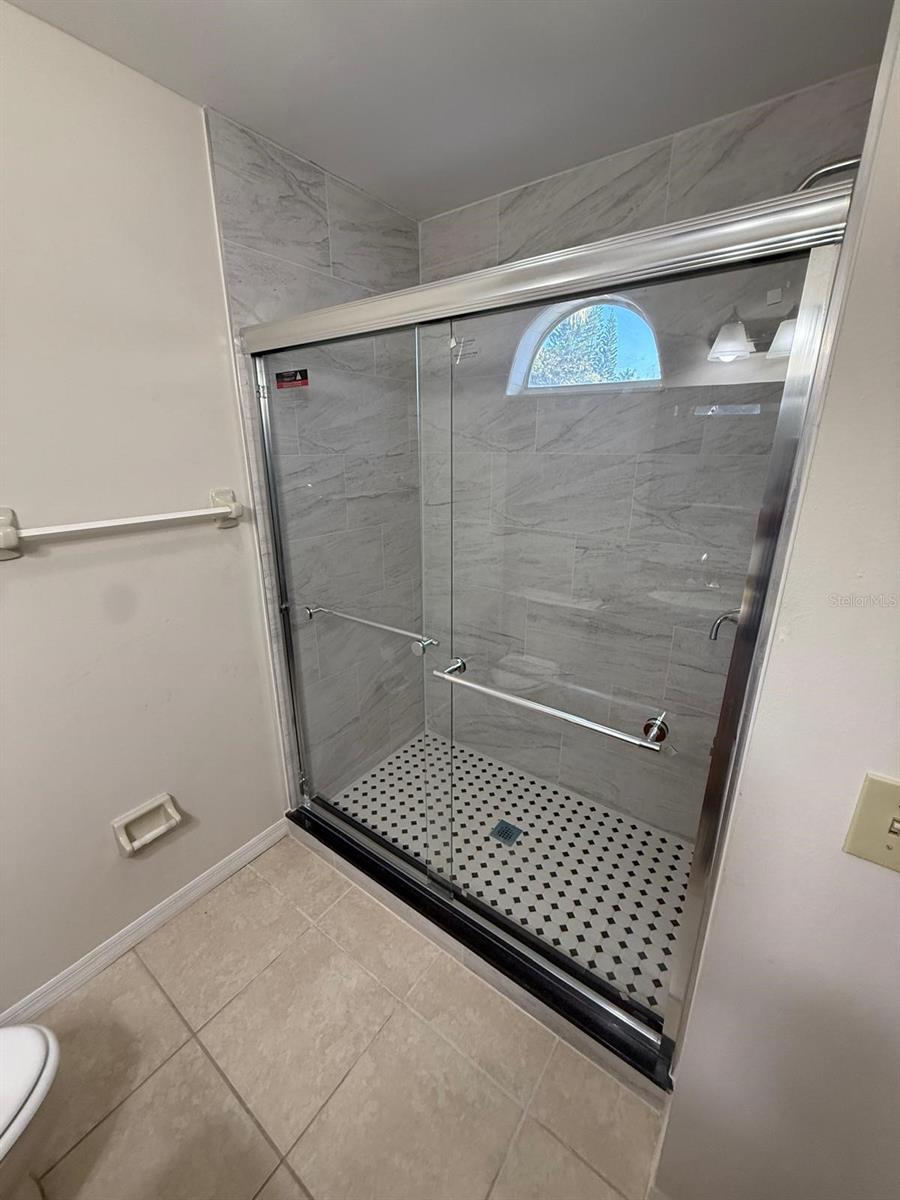 Image 18 of 19 For 5050 Ernst Court 17