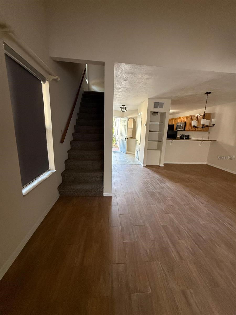 Image 7 of 19 For 5050 Ernst Court 17