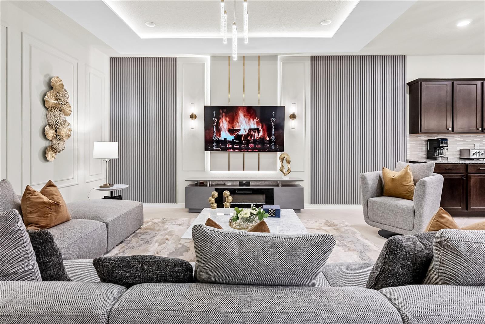 Image 19 of 100 For 15961 Cape Coral Loop