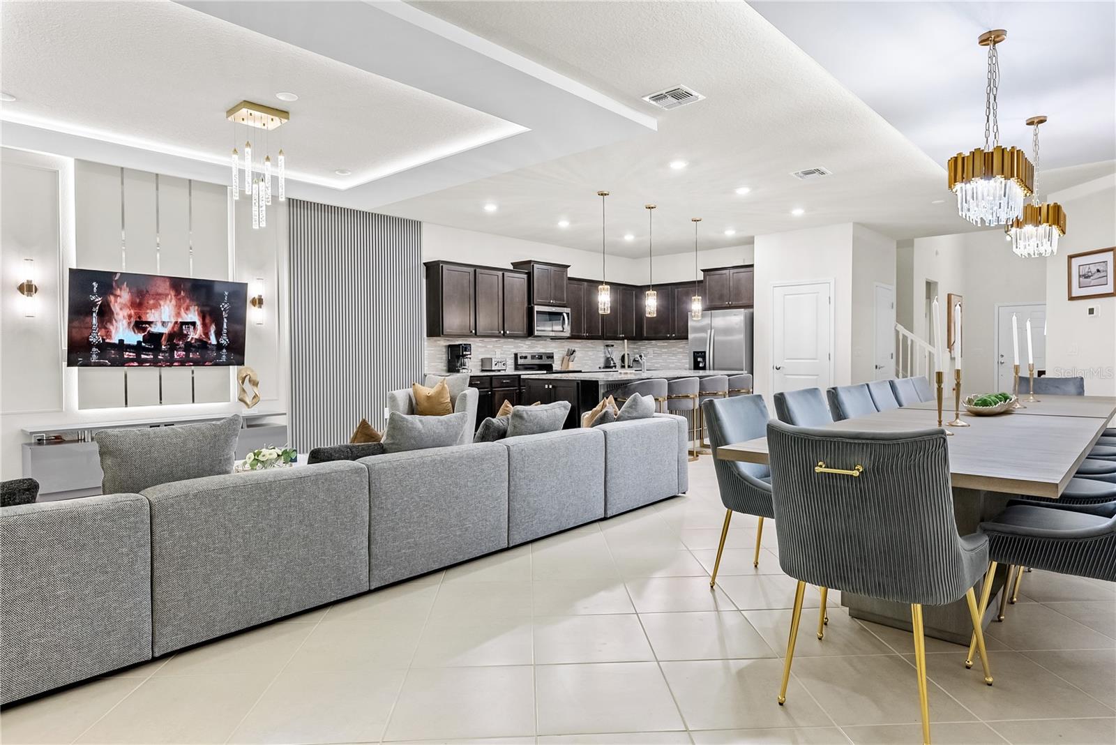 Image 21 of 100 For 15961 Cape Coral Loop