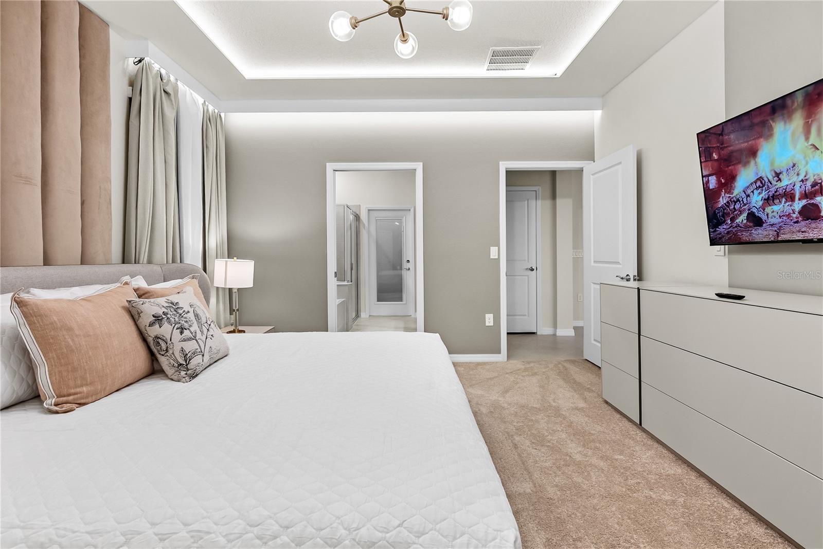 Image 27 of 100 For 15961 Cape Coral Loop