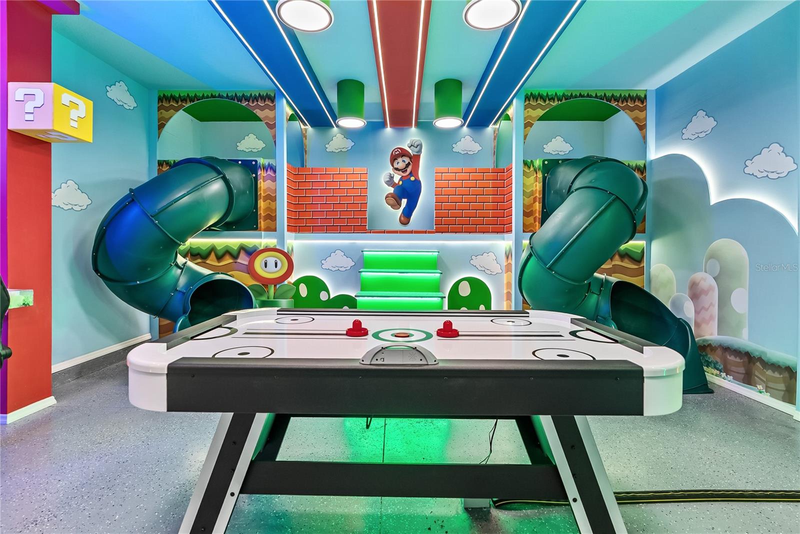 Image 34 of 100 For 15961 Cape Coral Loop