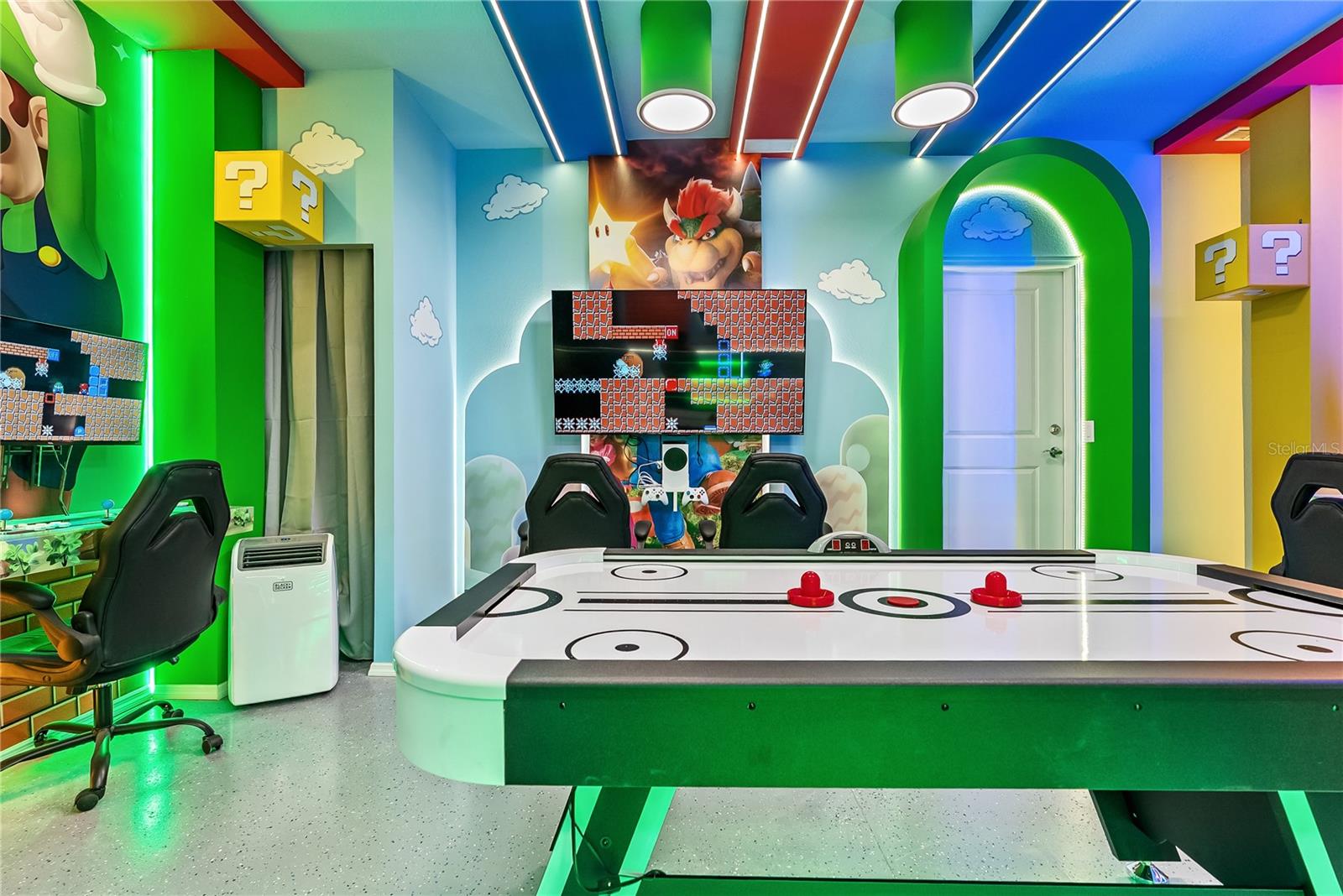 Image 37 of 100 For 15961 Cape Coral Loop