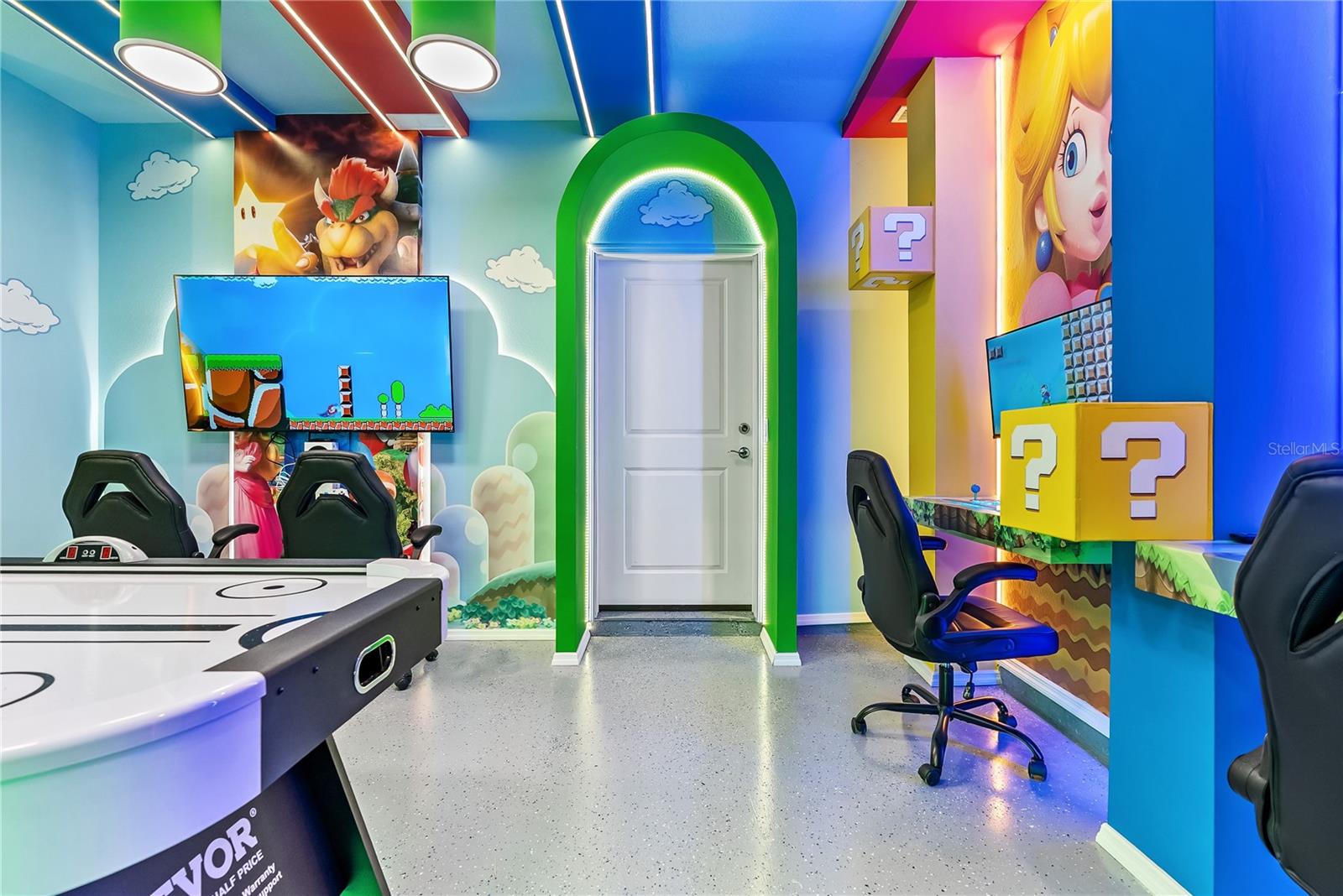 Image 41 of 100 For 15961 Cape Coral Loop