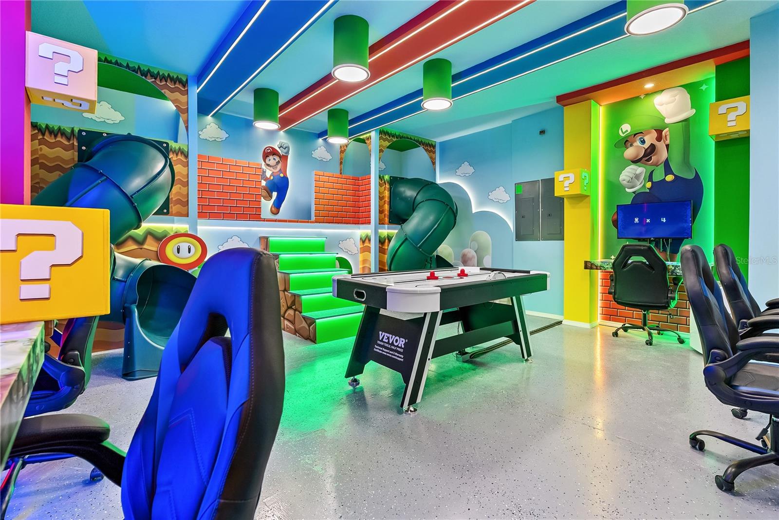 Image 42 of 100 For 15961 Cape Coral Loop