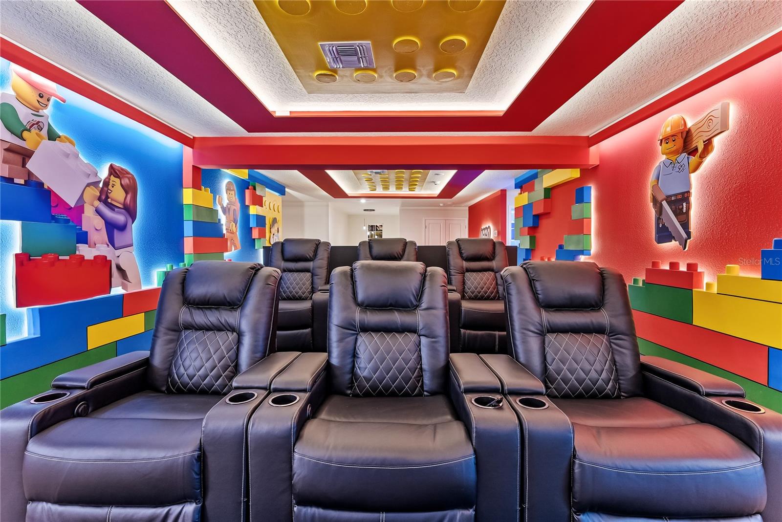 Image 49 of 100 For 15961 Cape Coral Loop