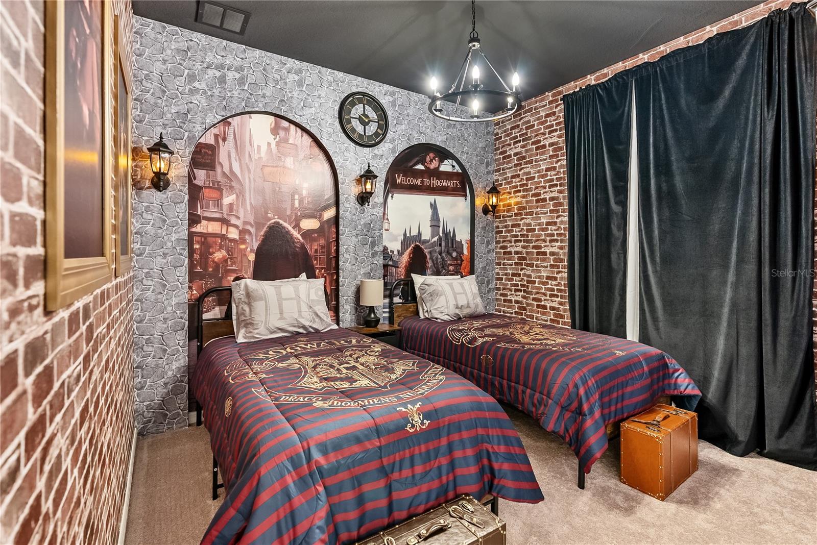 Image 5 of 100 For 15961 Cape Coral Loop