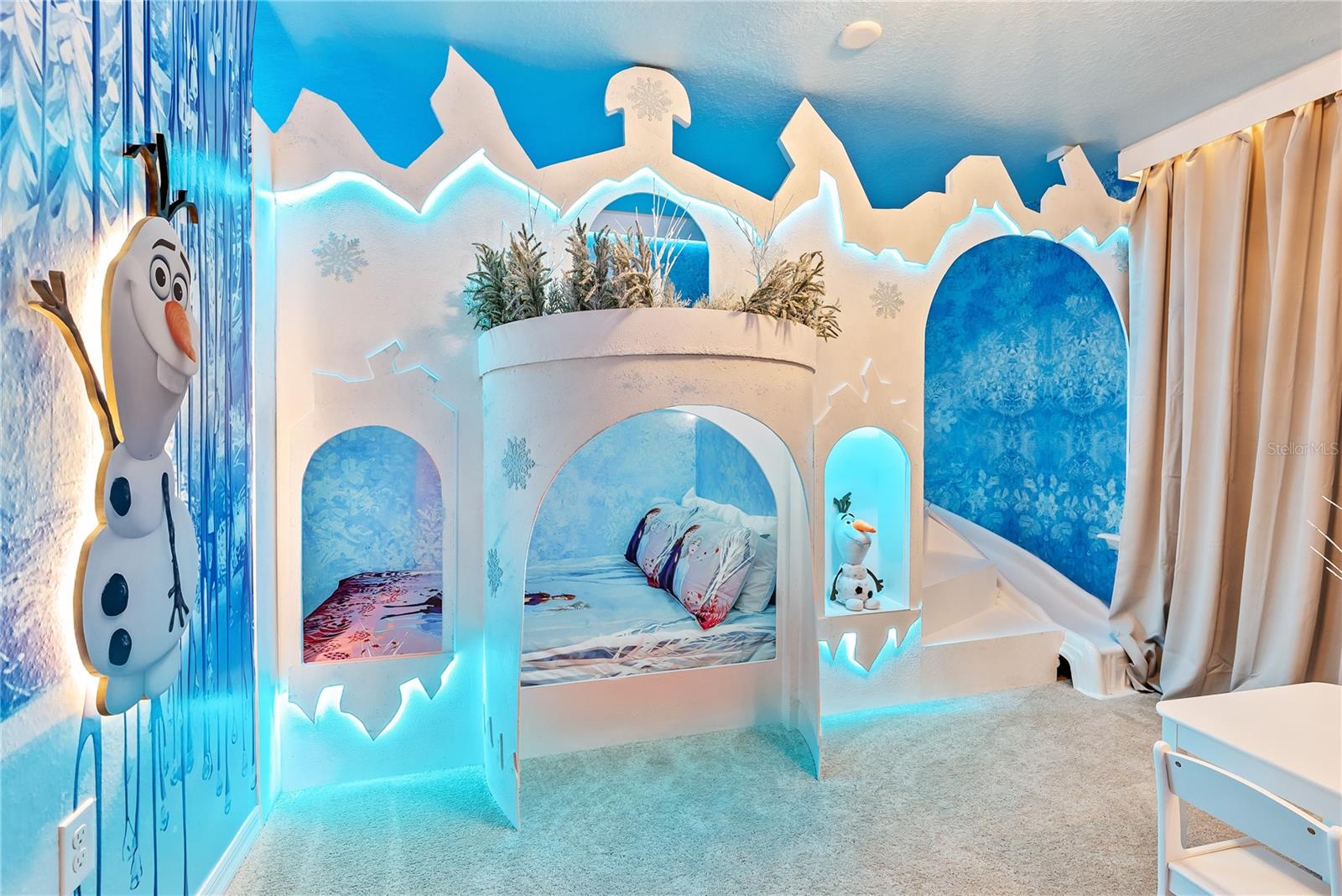 Image 63 of 100 For 15961 Cape Coral Loop