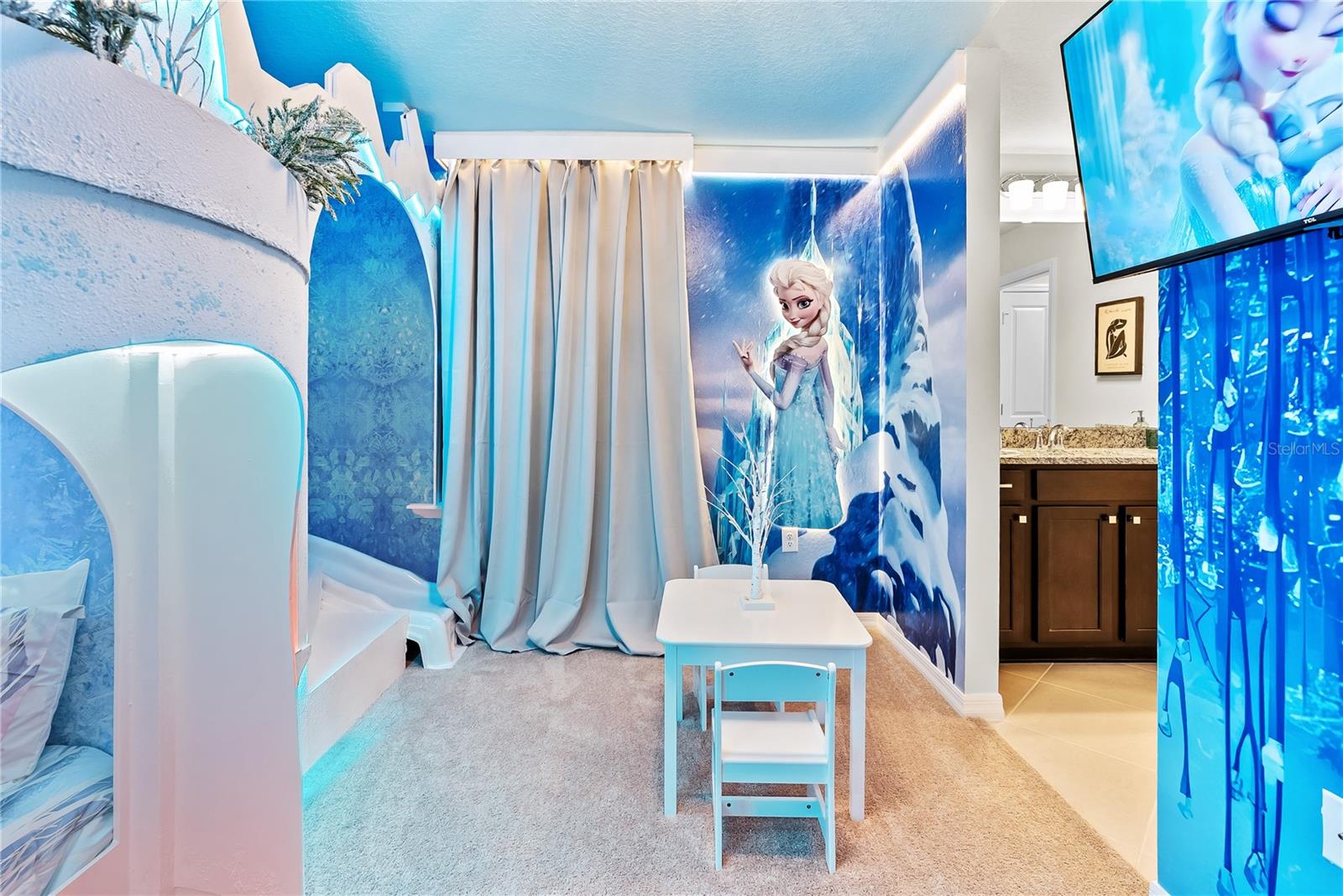 Image 64 of 100 For 15961 Cape Coral Loop