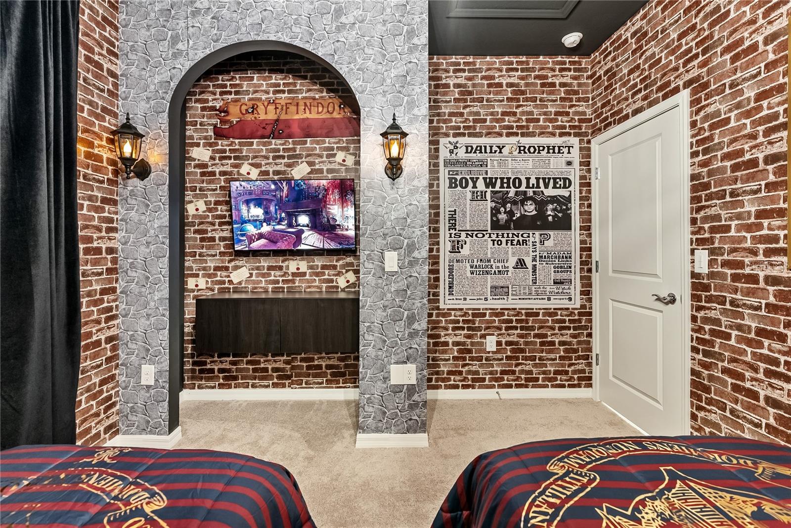 Image 7 of 100 For 15961 Cape Coral Loop