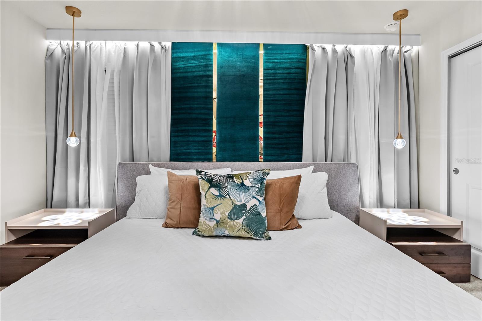 Image 75 of 100 For 15961 Cape Coral Loop