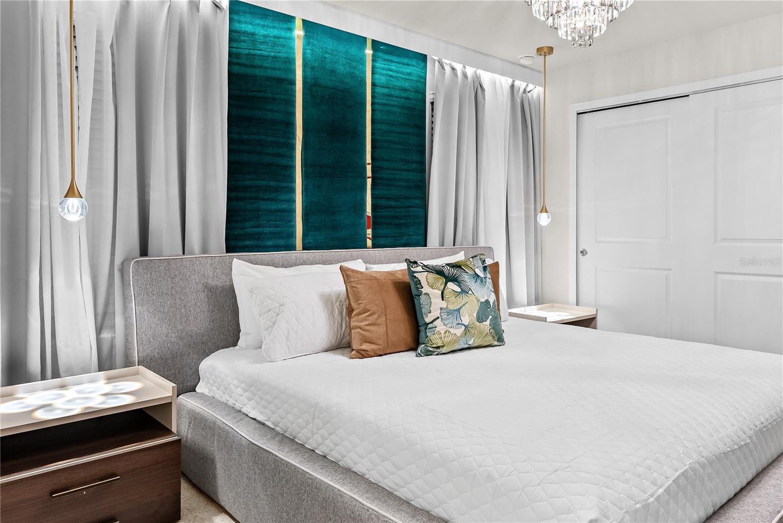 Image 76 of 100 For 15961 Cape Coral Loop