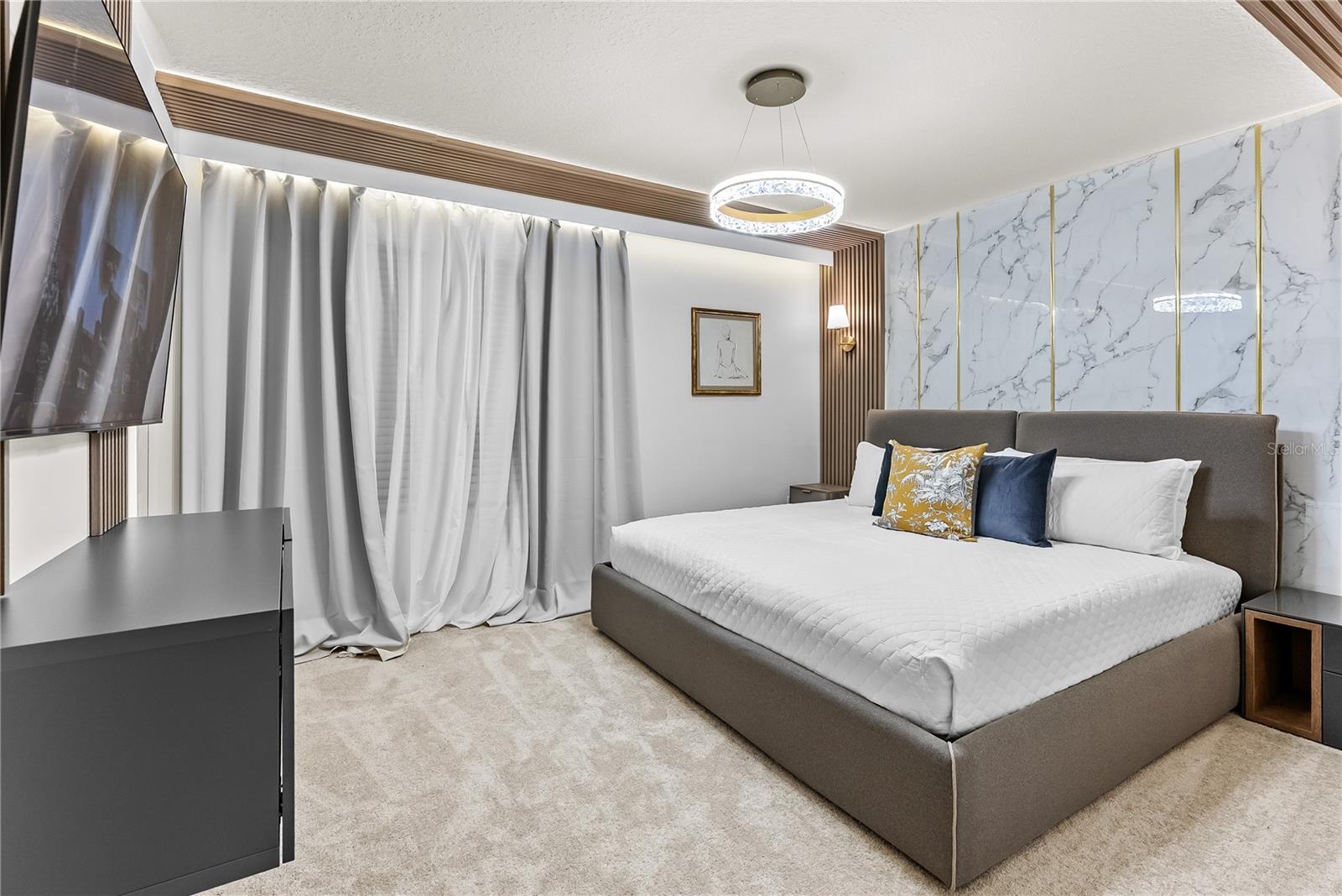 Image 82 of 100 For 15961 Cape Coral Loop