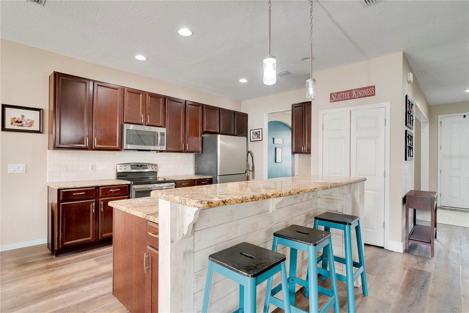 Image 10 of 39 For 719 River Grass Lane