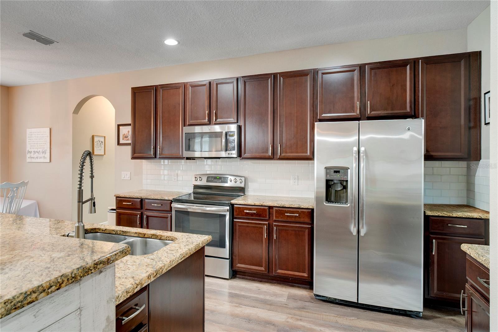 Image 13 of 39 For 719 River Grass Lane