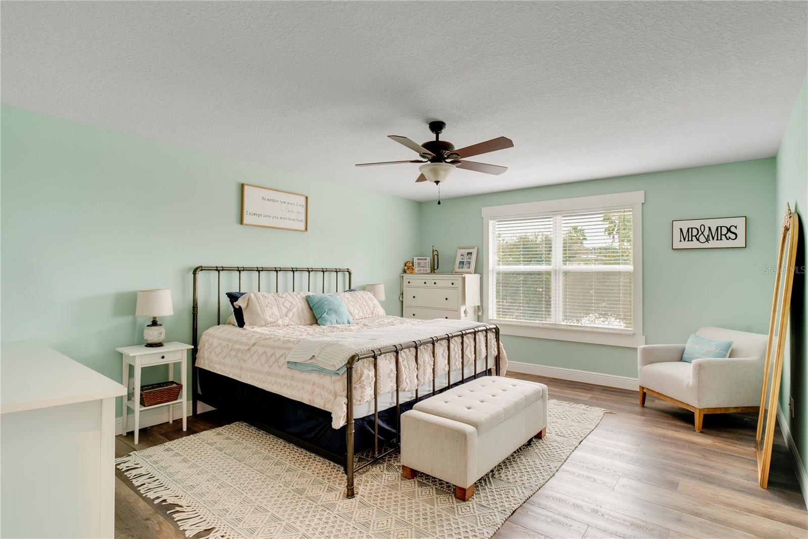 Image 18 of 39 For 719 River Grass Lane