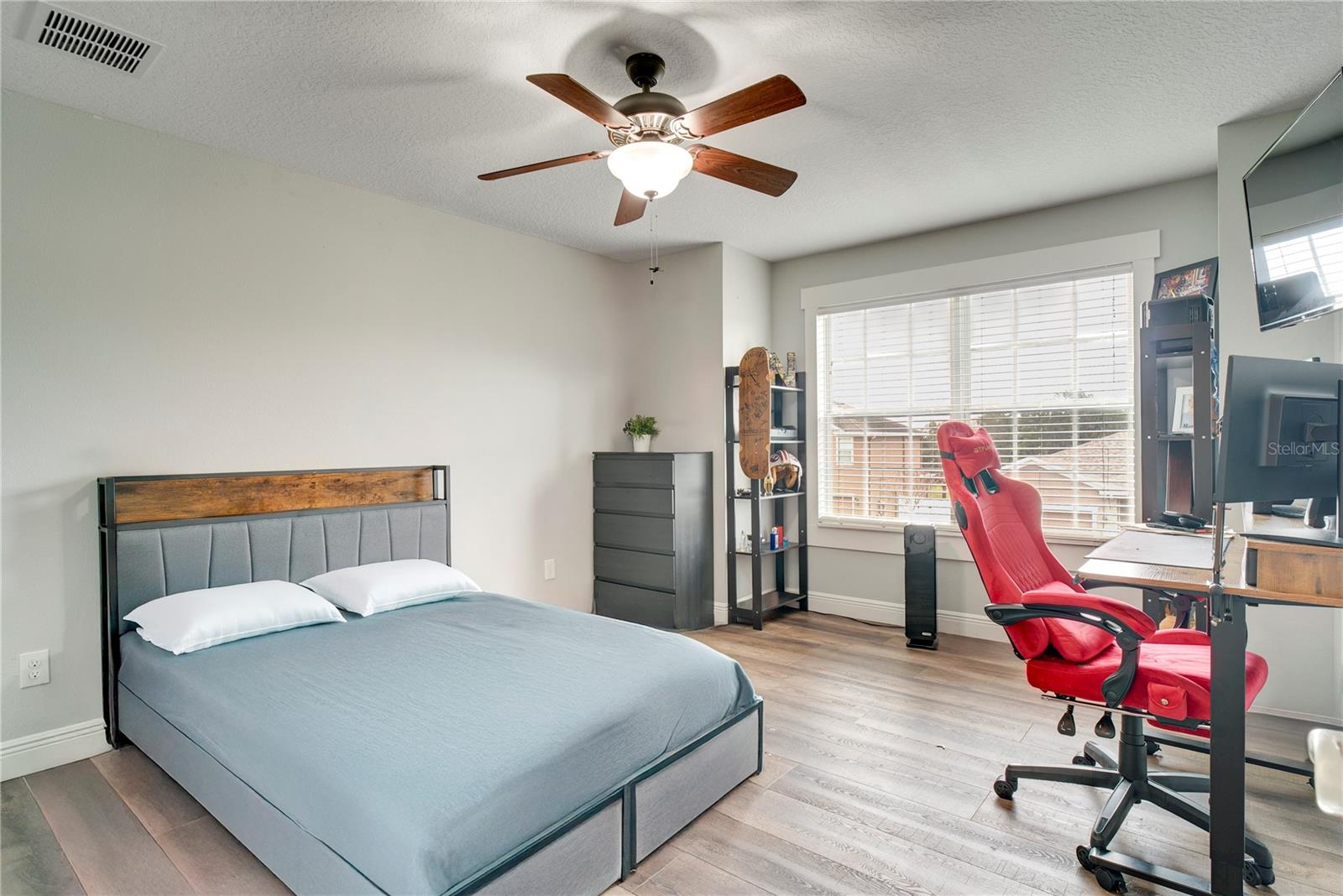 Image 24 of 39 For 719 River Grass Lane