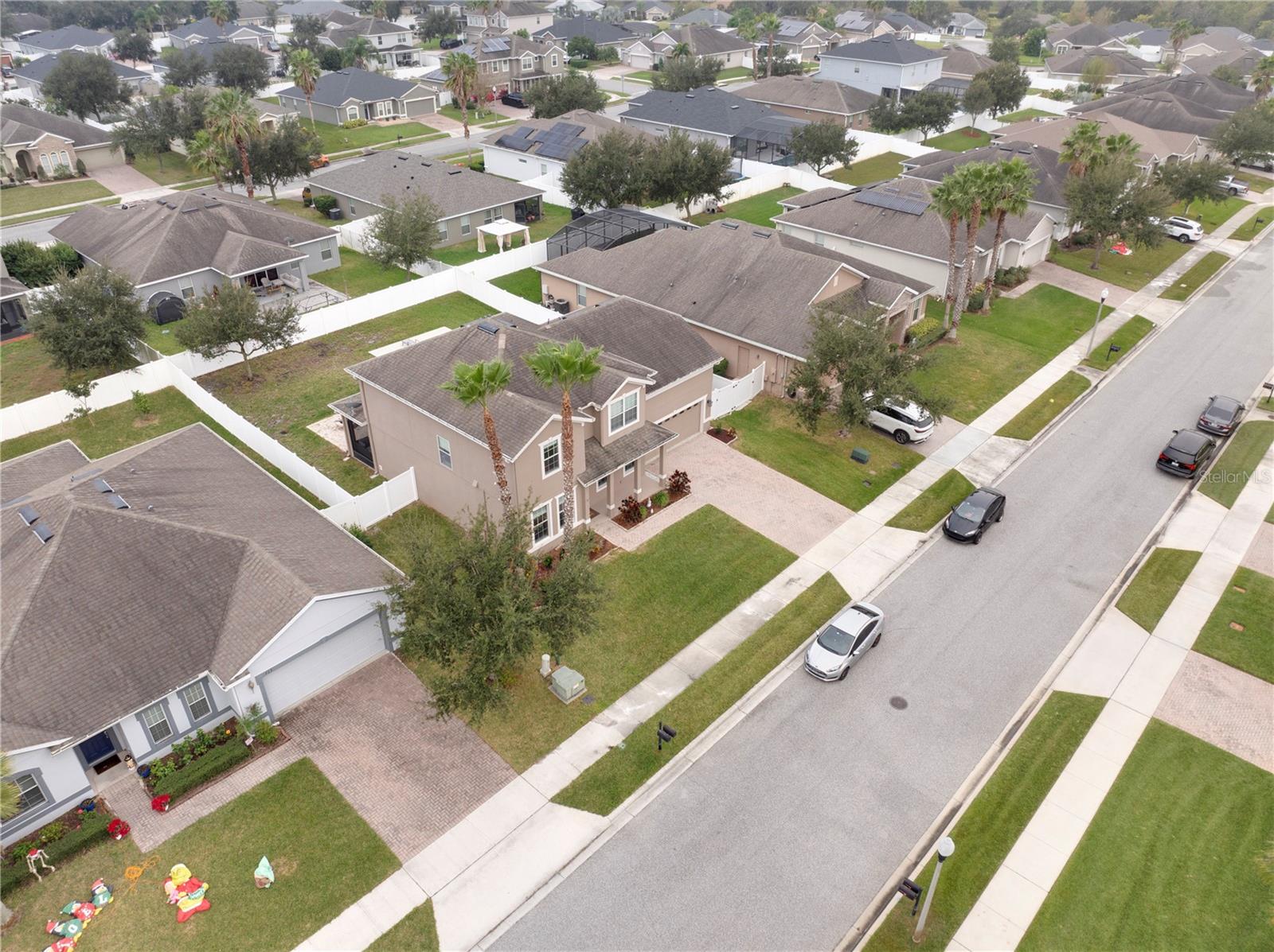 Image 31 of 39 For 719 River Grass Lane