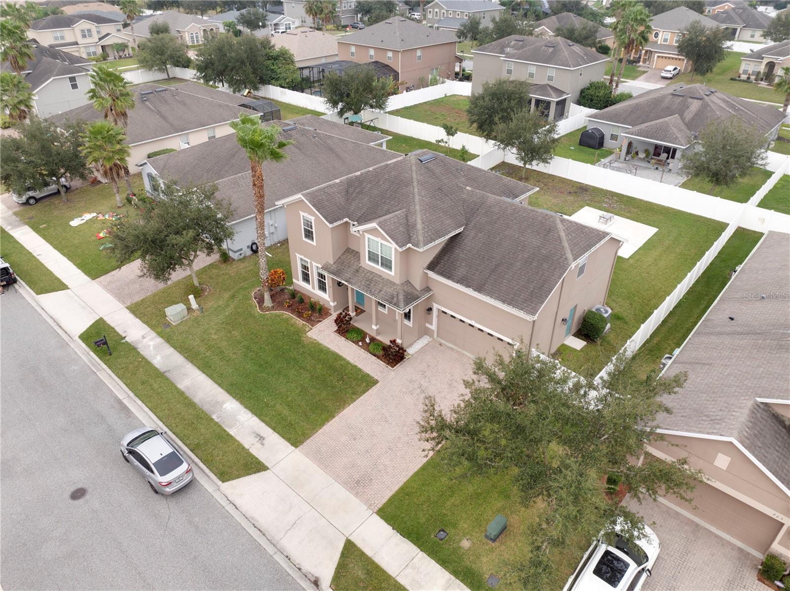 Image 32 of 39 For 719 River Grass Lane