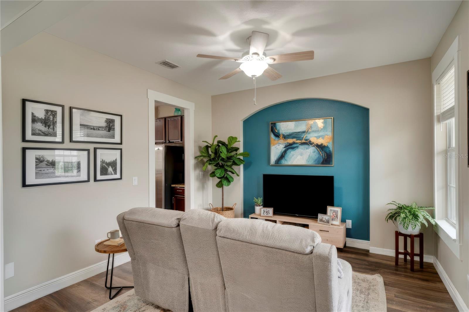 Image 5 of 39 For 719 River Grass Lane